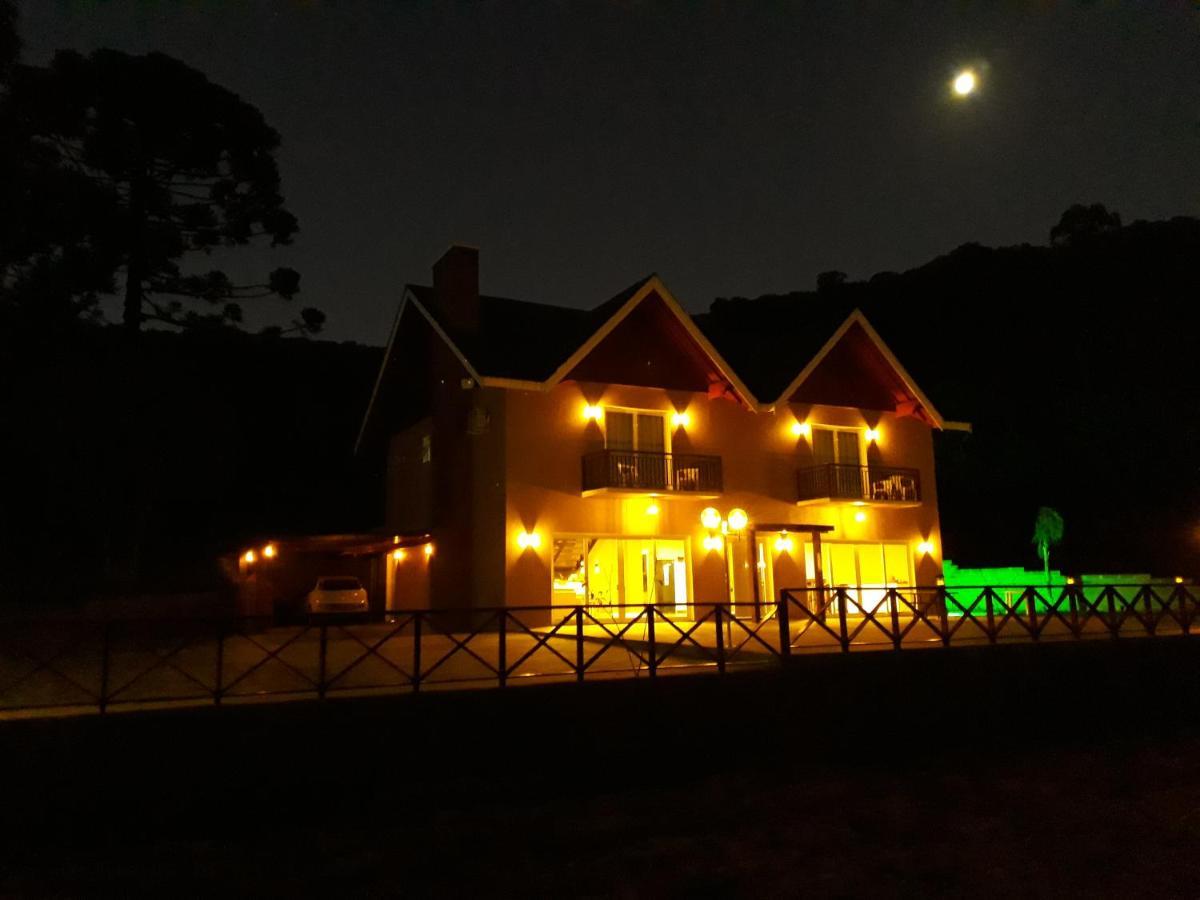 Palast Haus Pousada Gramado Exterior photo
